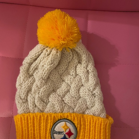 Pittsburgh Steelers beanie hat - Picture 5 of 5